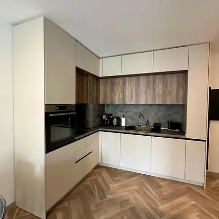 Lana Apartment *